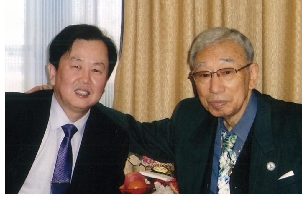 (左）賈馬志先生　（右）林義貢先生